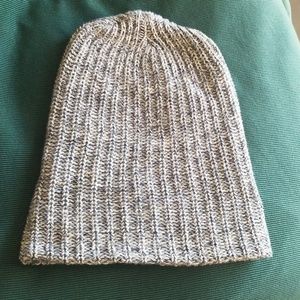 Cozy knit beanie NWOT